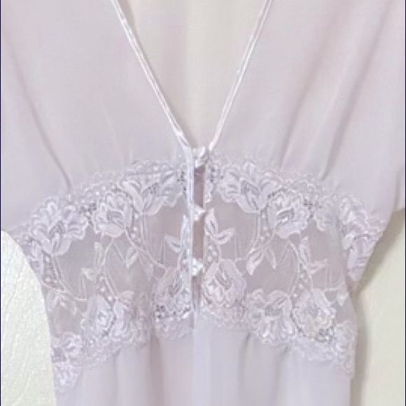 Vintage 80s nylon & lace lingerie by Cinema Etoile - Picture 3 of 9